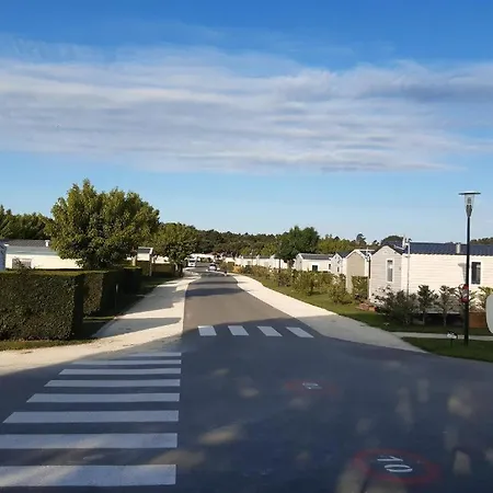 Tres Beau Mobil Spacieux De 2ch - 6 Personnes - Les Charmettes 103 - La Palmyre ,