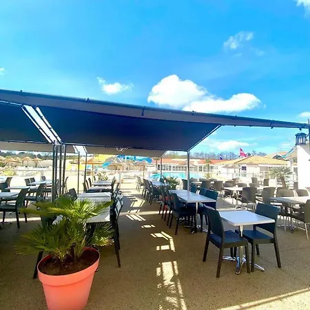 Tres Beau Mobil Spacieux De 2ch - 6 Personnes - Les Charmettes 103 - La Palmyre , Camping